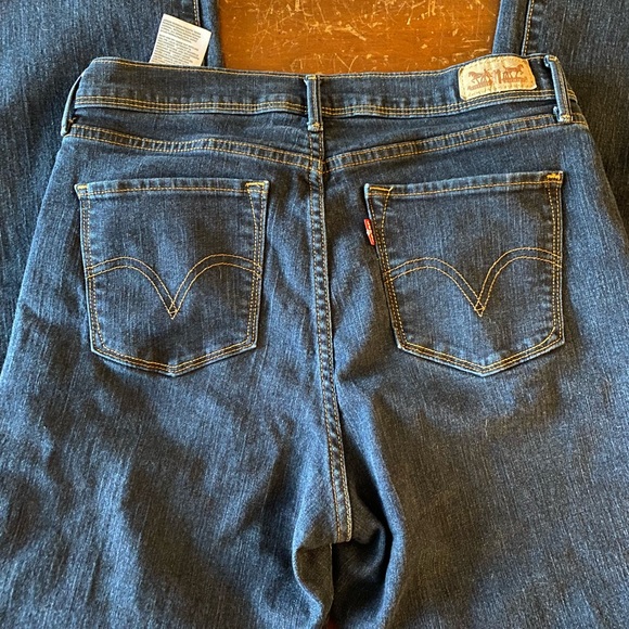 Levi’s Mid-rise Boot Cut Jeans - Picture 5 of 5